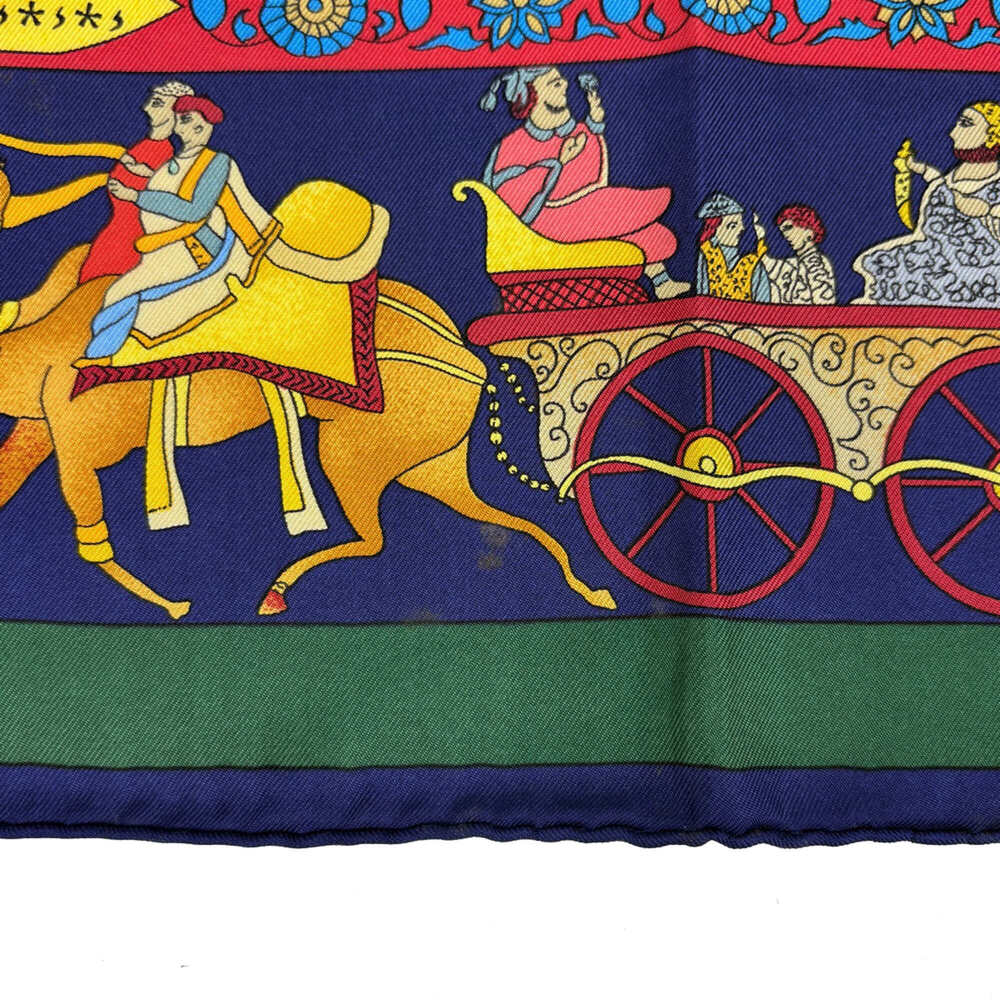 HERMES Authentic Green Silk Scarf - Picture 4 of 4